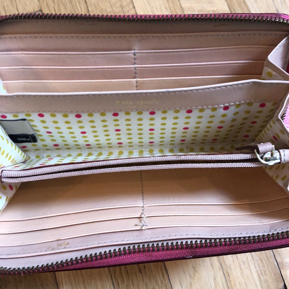 Kate Spade wallet - Picture 4 of 8